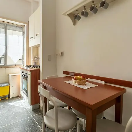 公寓 Angelini's Cozy Flat *